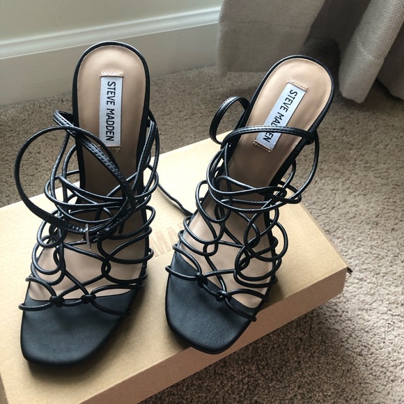 Steve Madden Bambi Black Strappy Sandals - Picture 1 of 7